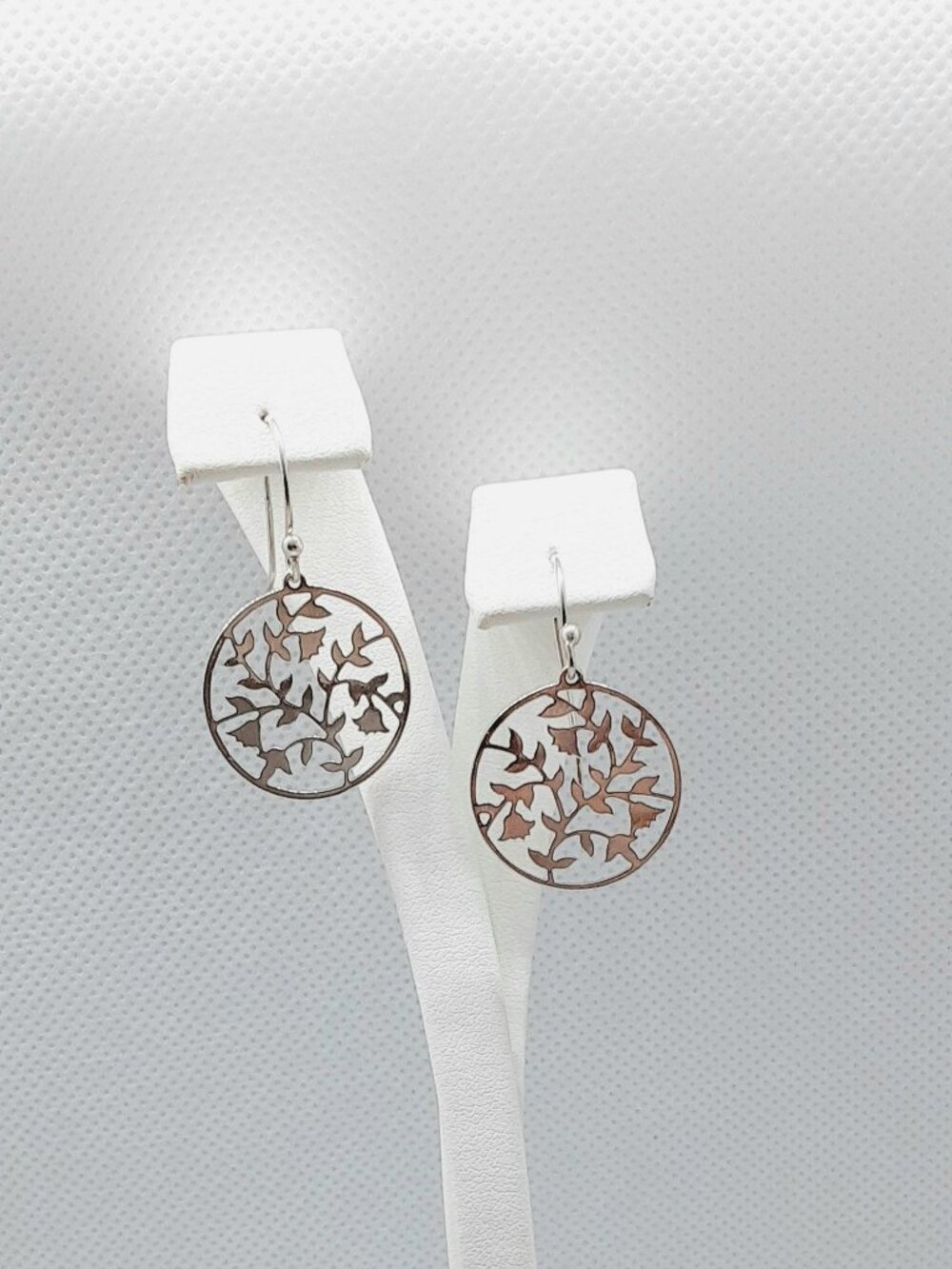 NEW Holly Yashi silver round cut-out earrings - Picture 8 of 12
